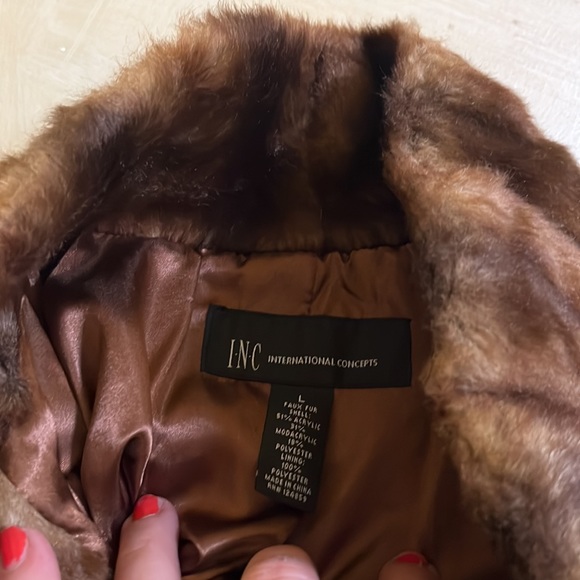 I.N.C Size L brown short faux fur jacket in excellent condition - Picture 5 of 8